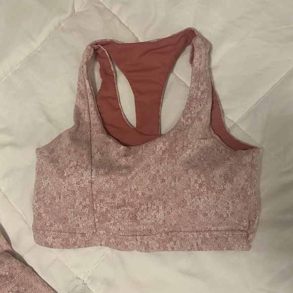 SET Gymshark Fleur Bra and leggings - Picture 2 of 5